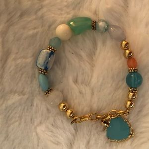 Kohl’s Multi Colored Beads & Gold tone Bracelet with Dangling Heart NWOT